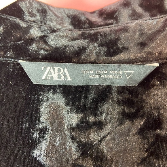 Zara black crushed velvet button down shirt, over shirt, jacket size M - Picture 6 of 8